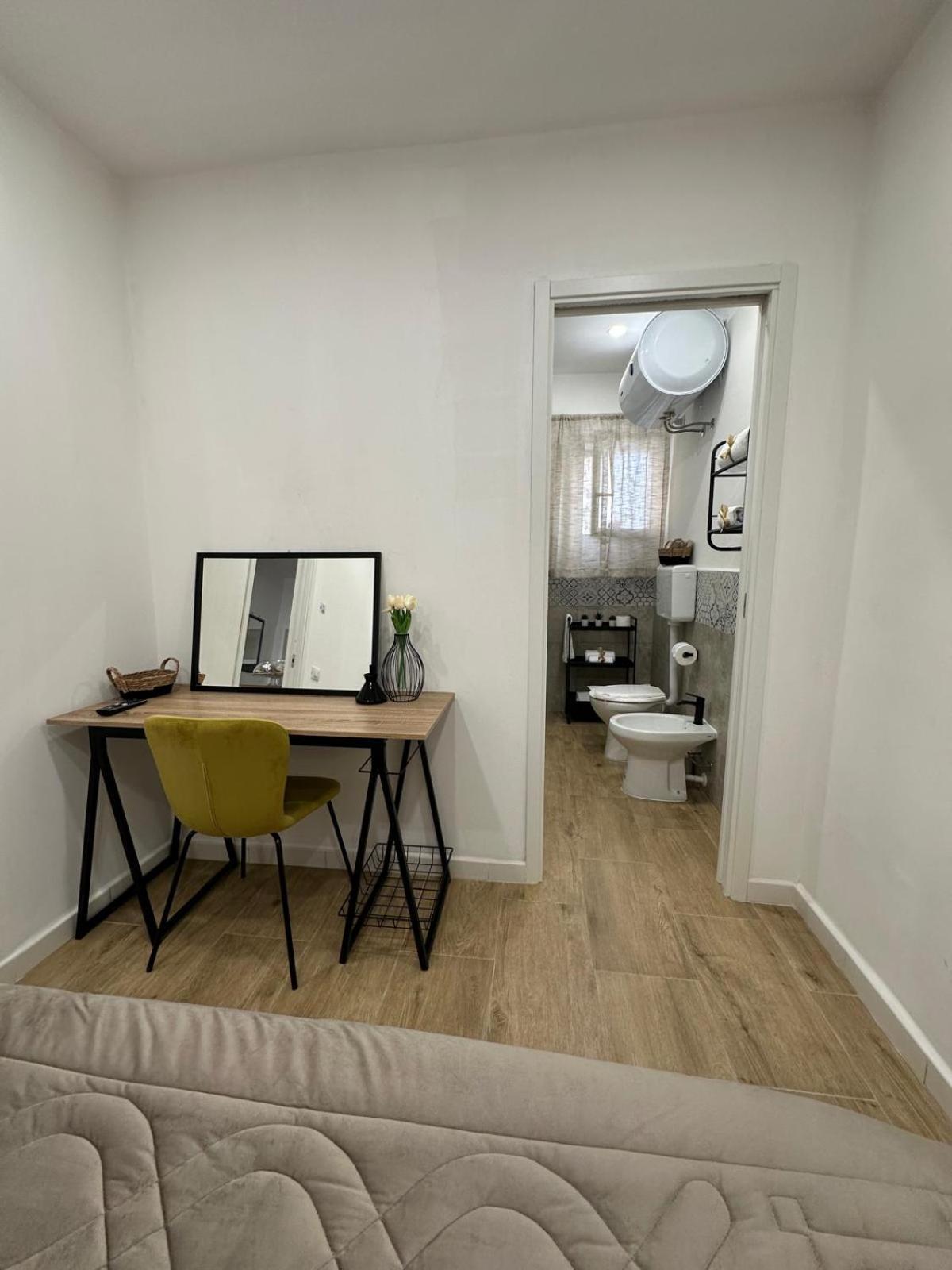 Scillo House Apartment *